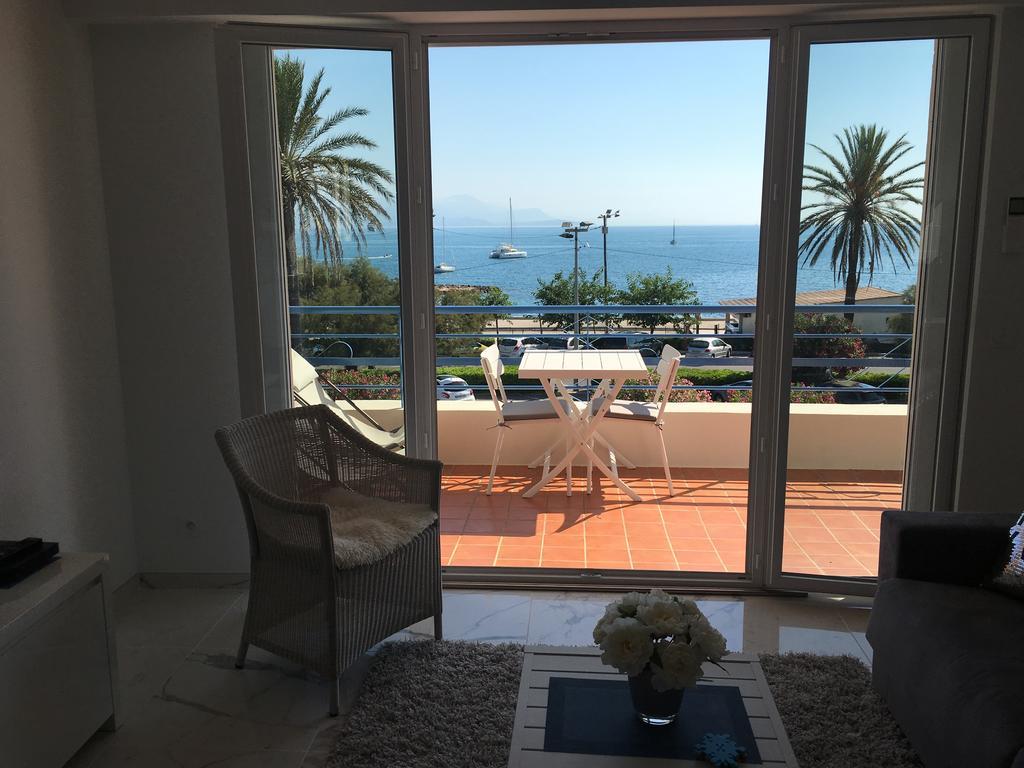 Residence Belvedere-deluxe seaview apartments nr B, C&D Antibes Buitenkant foto